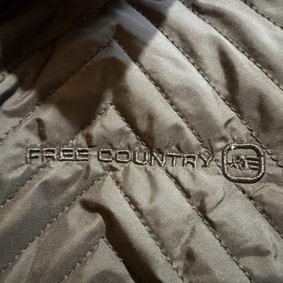 Free Country Charcoal Quilted Vest - Picture 3 of 4